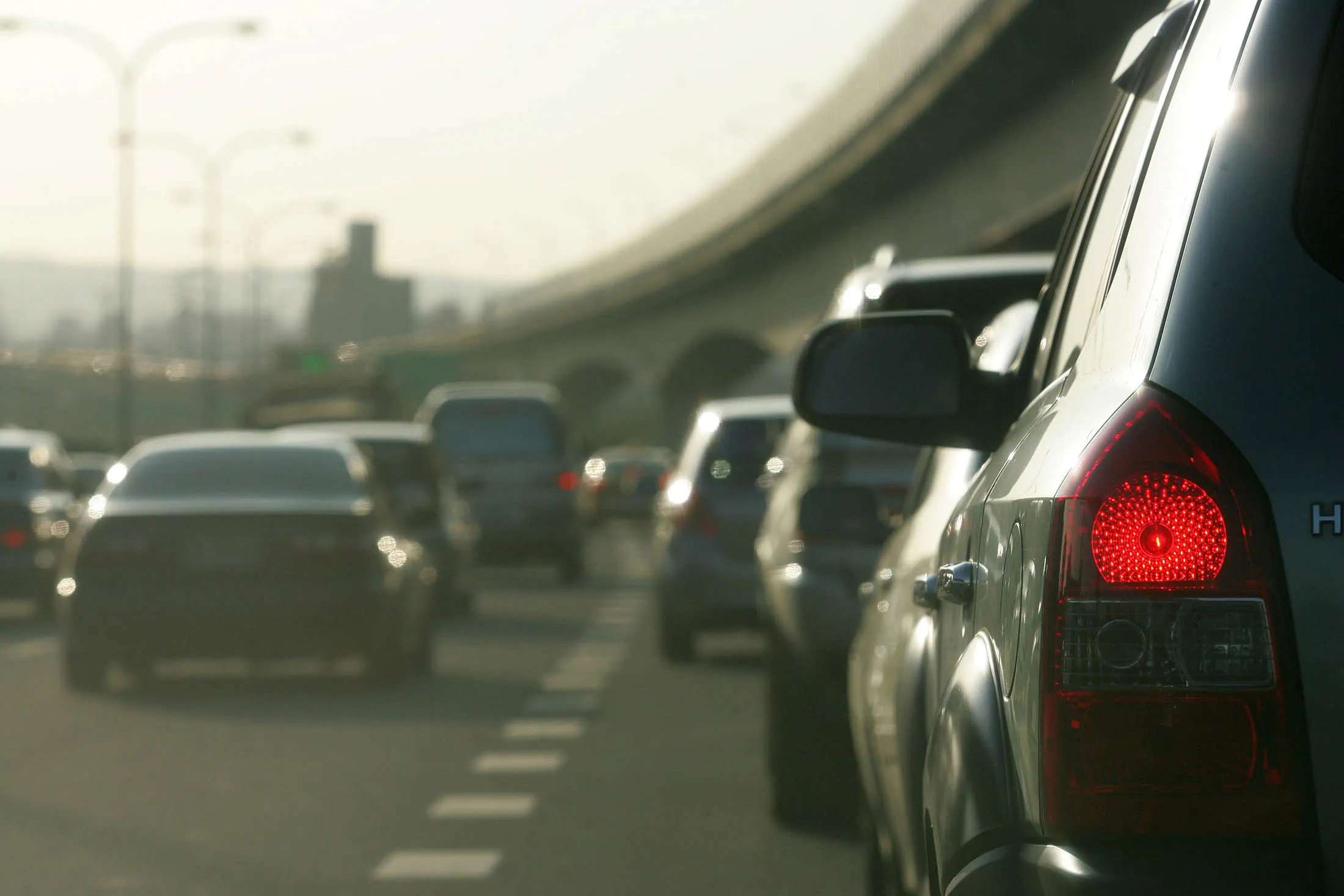 1480996355_taiwan traffic