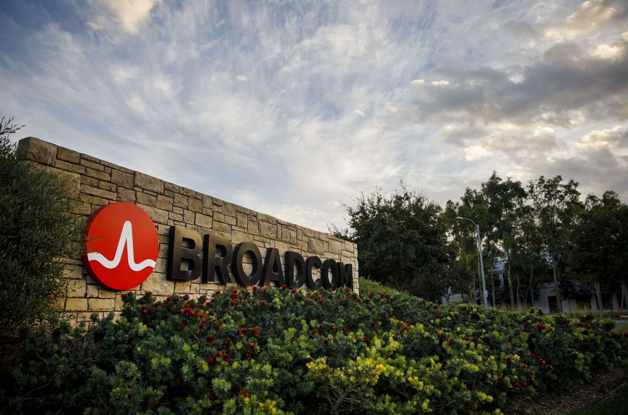 Broadcom Is Said to Prepare Proxy Battle If Qualcomm Rejects Bid