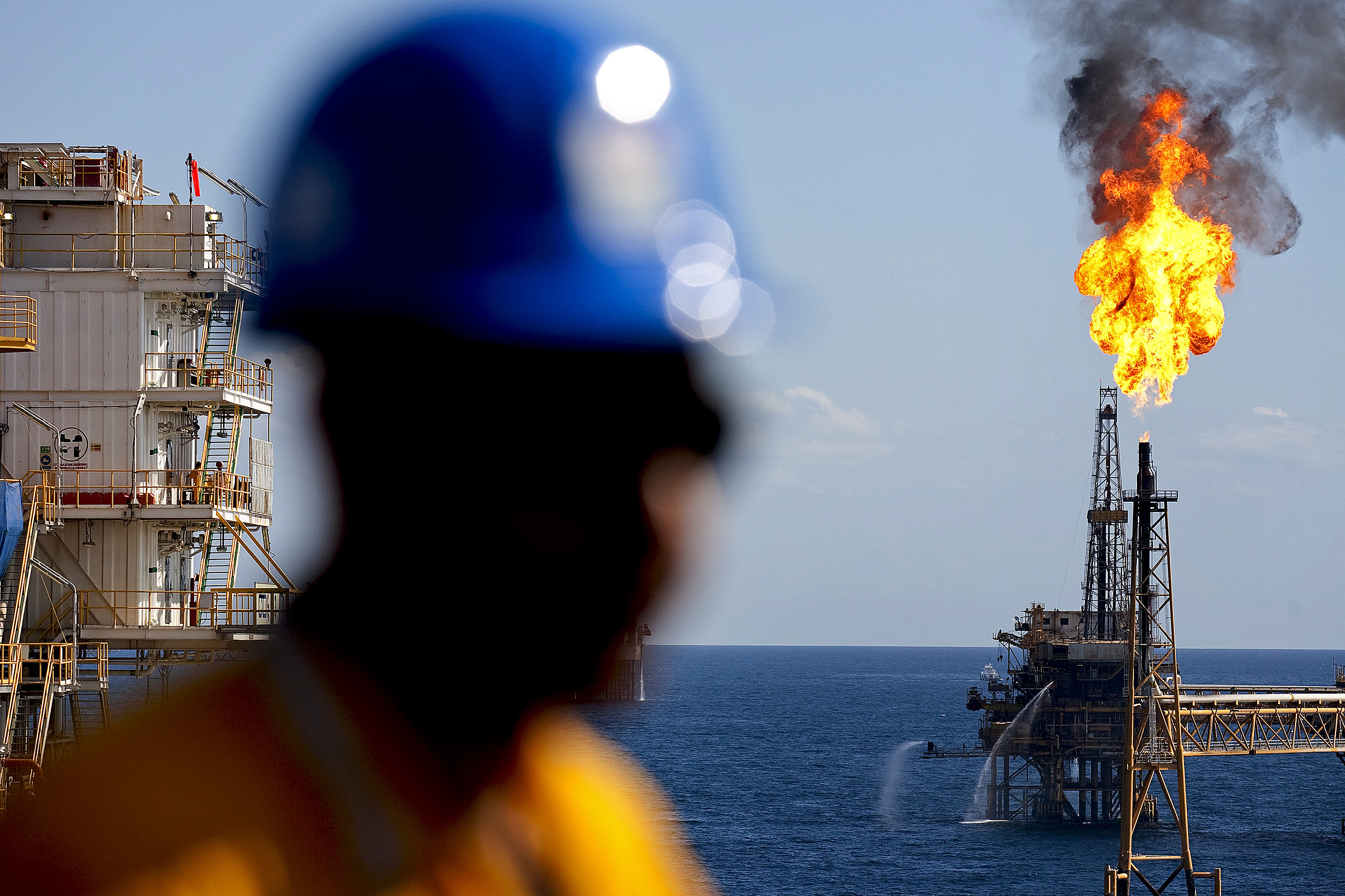 The Role of Petroleum Engineers in the Oil and Gas Industry - GineersNow