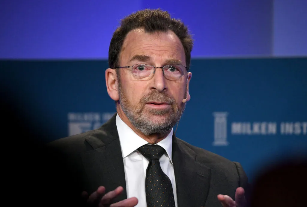 Edgar Bronfman Raises Paramount Offer To $6 Billion - Bloomberg