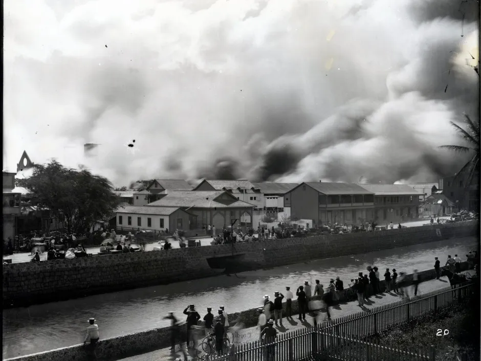 In Honolulu, a fire started by health authorities in an effort to "sanitize" the city's Chinatown in 1900 raged out of control, destroying much of the city.