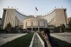 relates to 中国人民銀、成長と市場安定化にシフト-貨幣政策委の声明が示唆