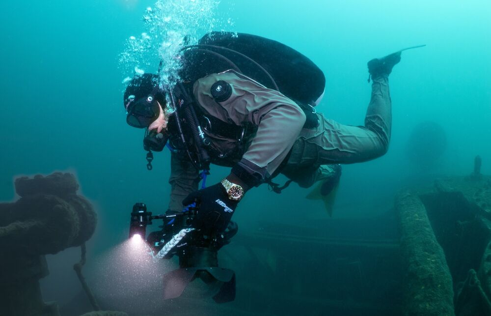 rolex submariner diving