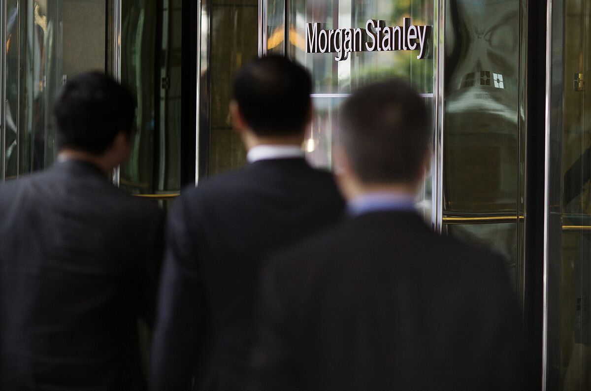 Morgan Stanley To Reduce Wealth Fees Even With Rule Uncertainty - Bloomberg