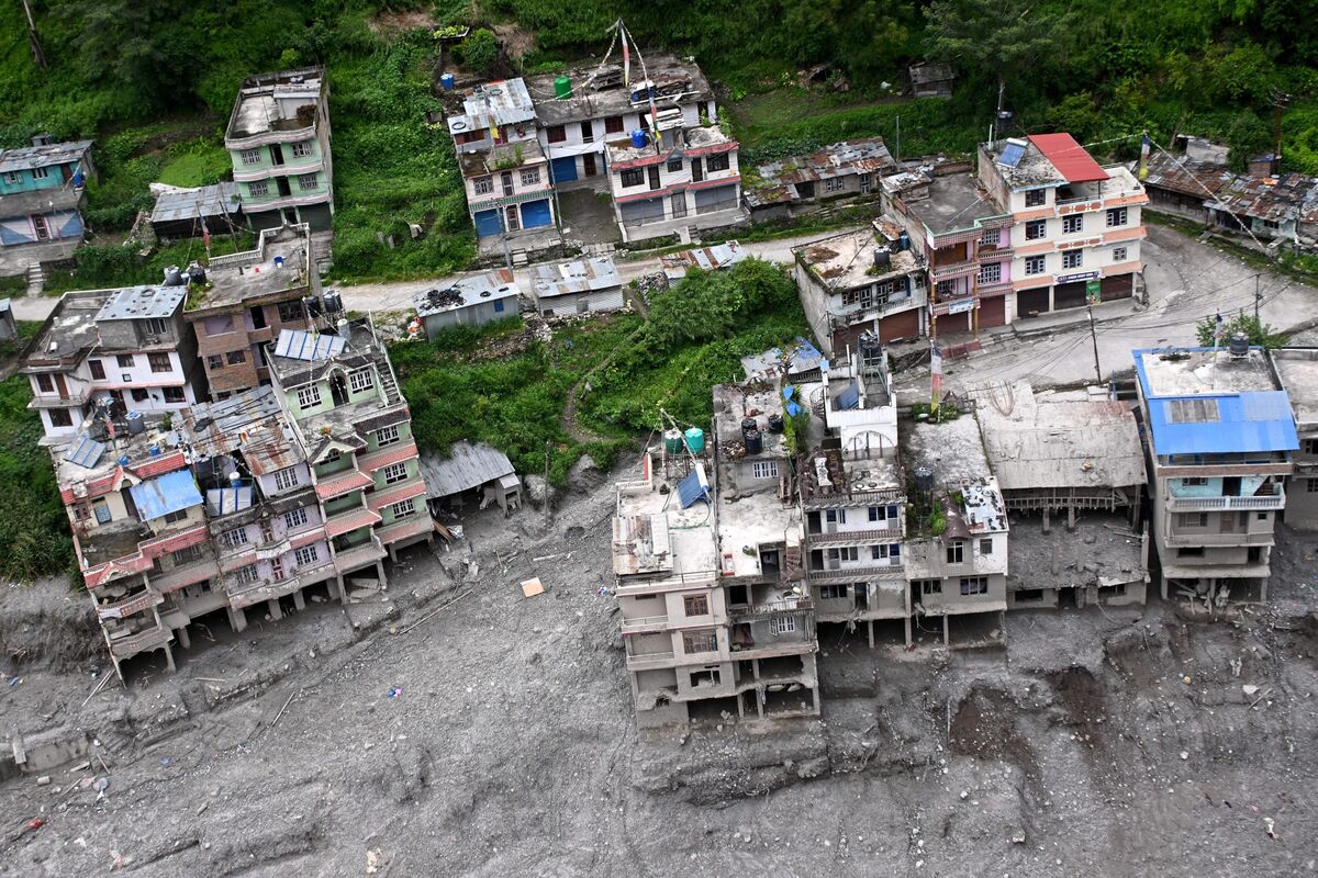 Nepal Floods Ruin Merchants, Traders Ahead of Crucial Festival Season