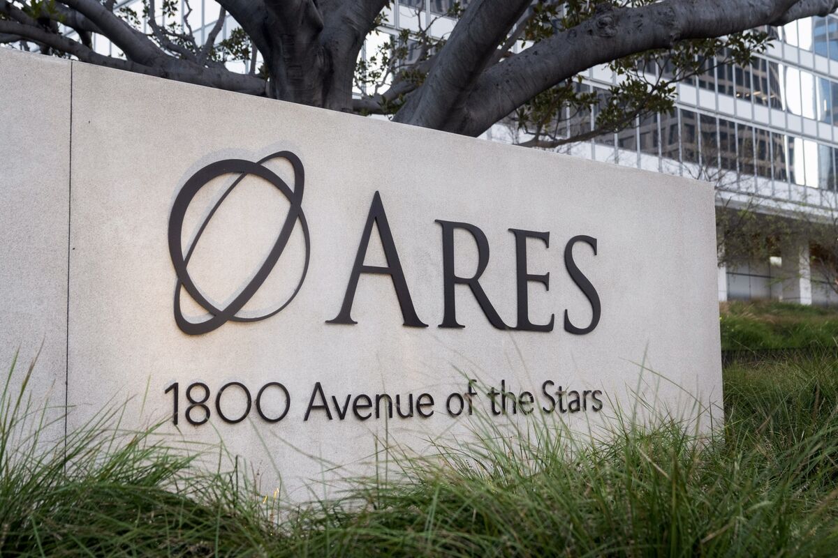Ares $29 Billion Private Credit Fund Sees Uptick in Non-Accruals