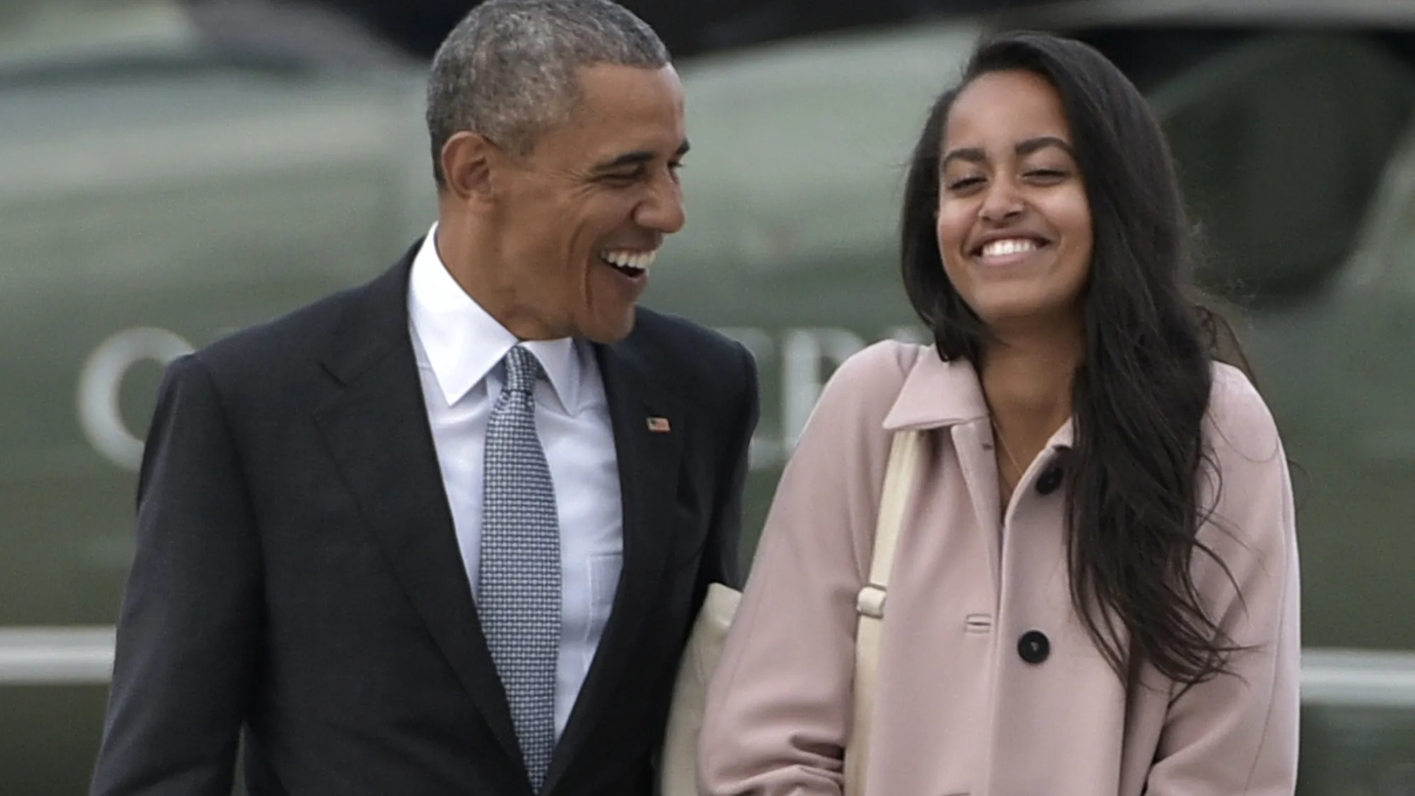 Malia Obama to Take 'Gap Year,' Enter Harvard in 2017 - Bloomberg