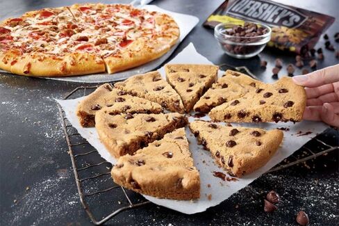 Pizza Hut's Newest Dessert Is an 8-Inch Cookie