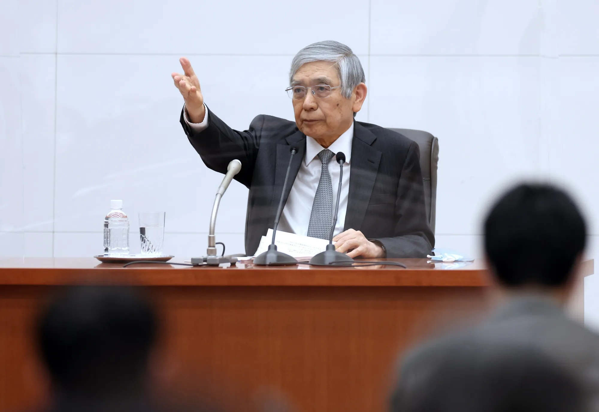 Kuroda remains resolute.
