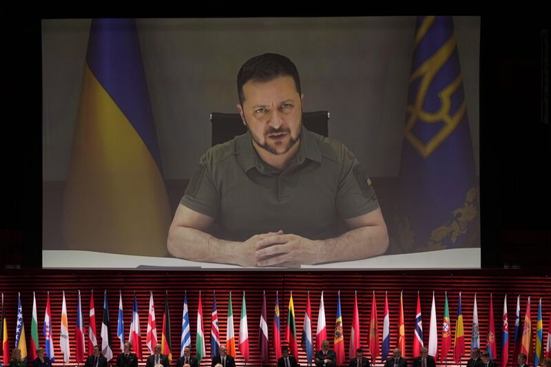  レイキャビクで開かれた欧州評議会首脳会議で、ゼレンスキー大統領がビデオリンク経由で演説（５月16日）