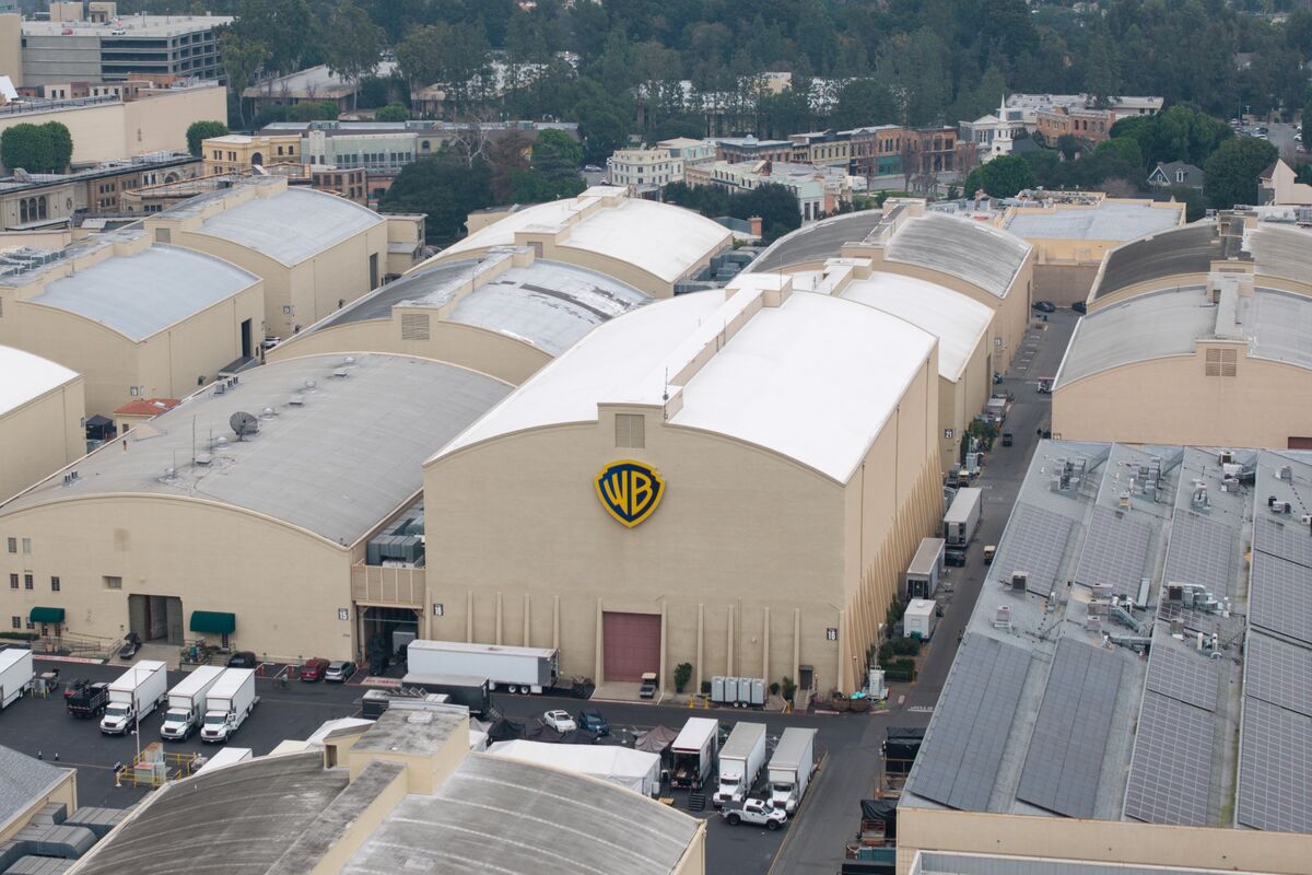 
                            Warner Bros. Weighs Reopening Sale Negotiations With Paramount