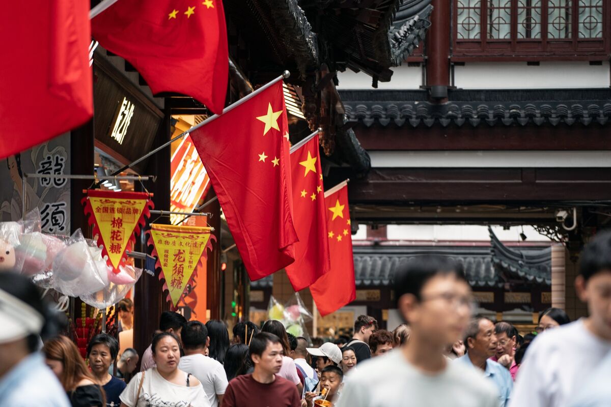 ブルームバーグのニュース記事「中国株上昇、科学技術の自立に向けた取り組みや米中首脳会談に期待」の画像