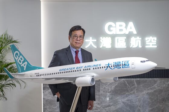 Chinese Tycoon Takes On Cathay With New Airline in Hong Kong