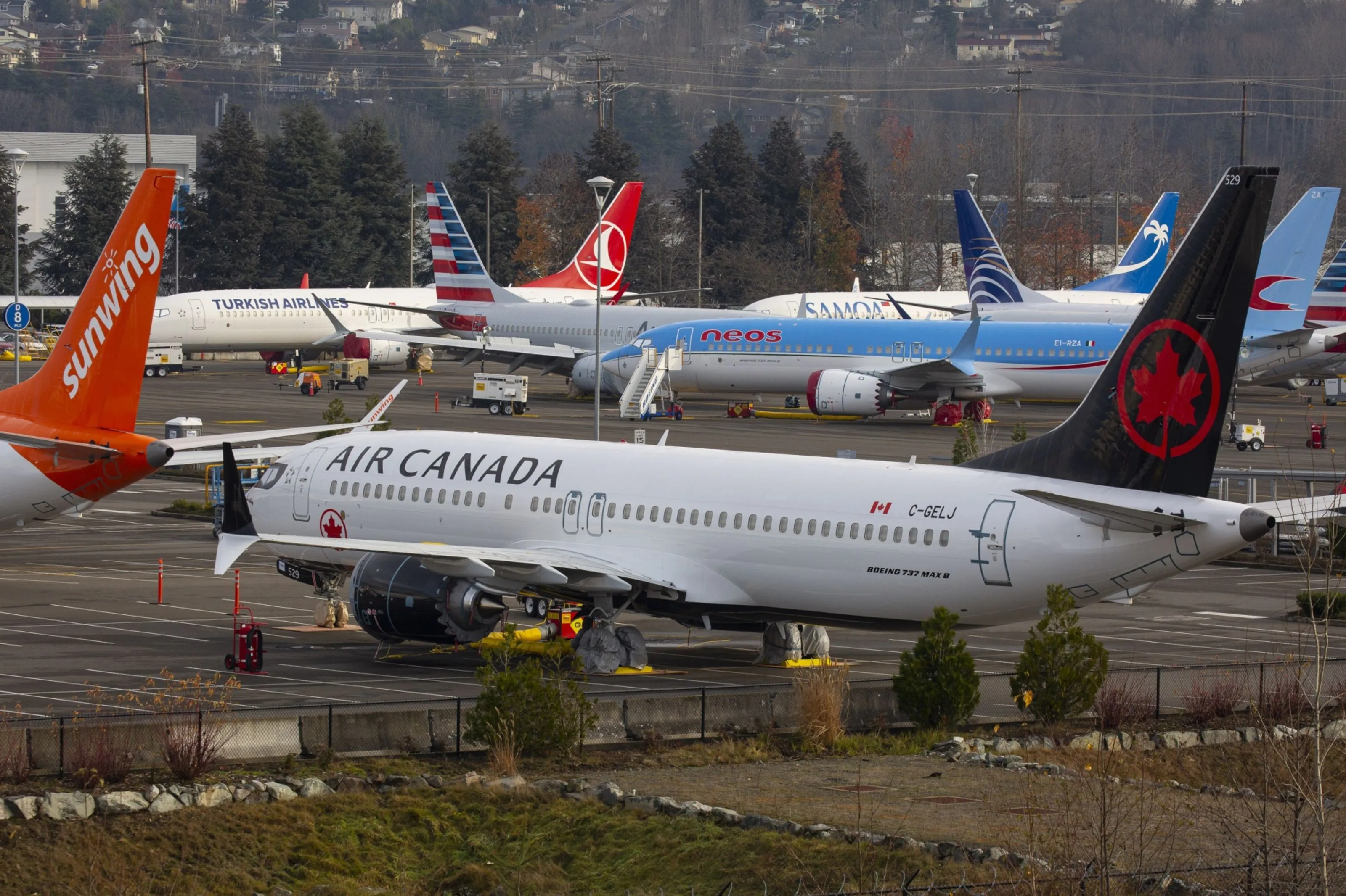 Boeing Is Holding Up Better Than the 737 MAX, Covid Would Suggest -  Bloomberg