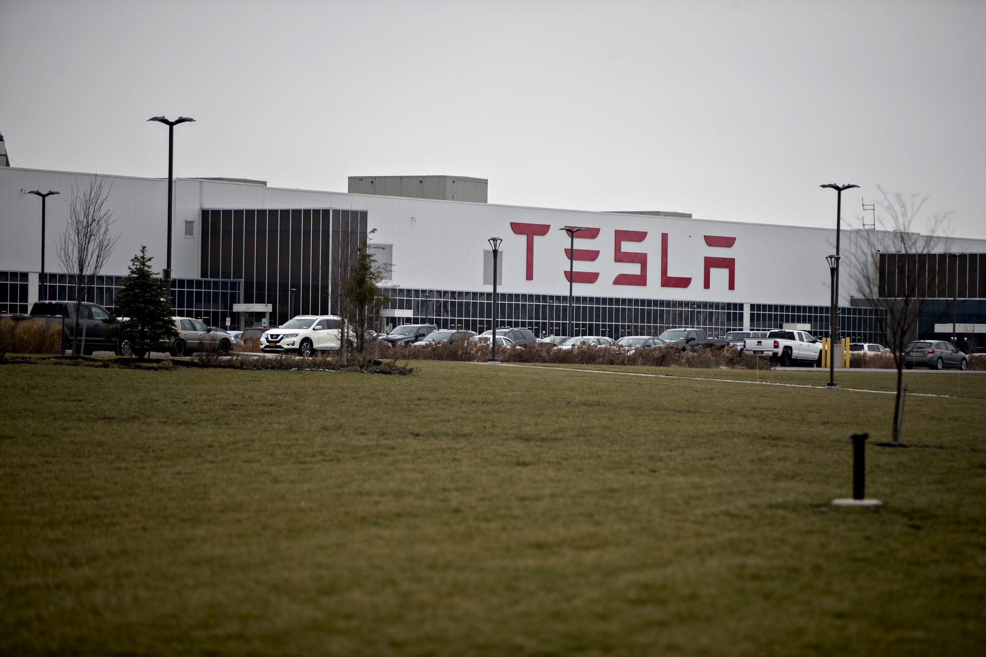 Tesla (TSLA) Solar Factory Needs to Hire 360 People in NY Bloomberg