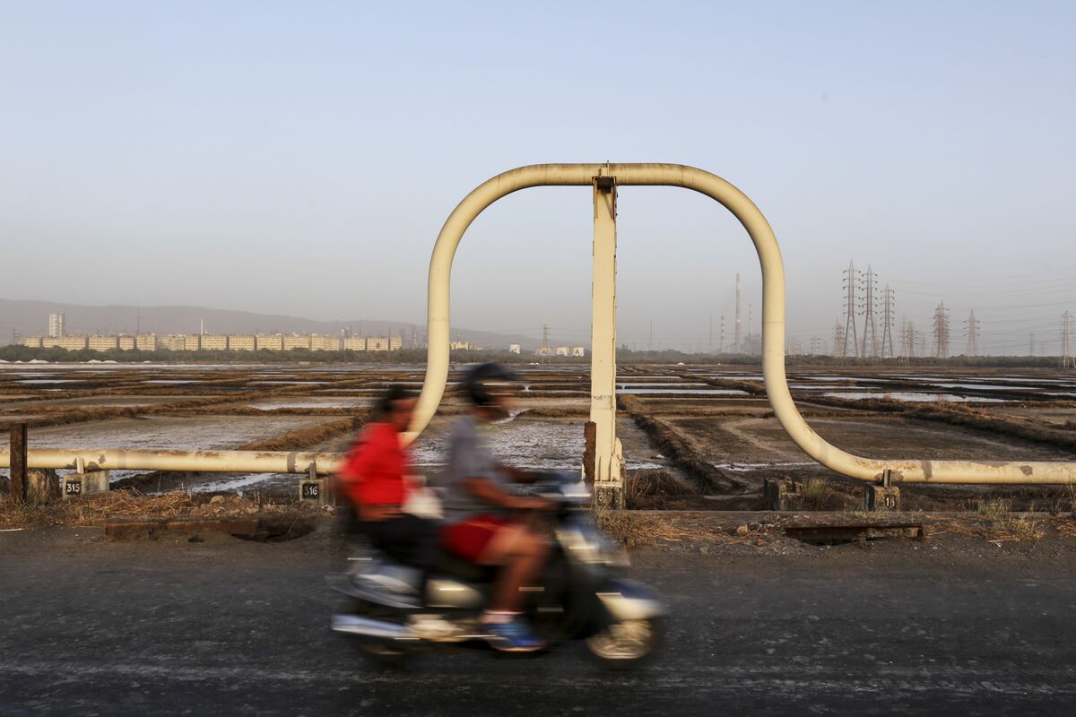 assets.bwbx.io image