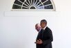1465562825_160610_obama_sanders_getty