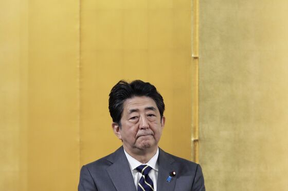 Japan’s Abe Says He’s ‘Not Thinking’ of Staying on Beyond 2021