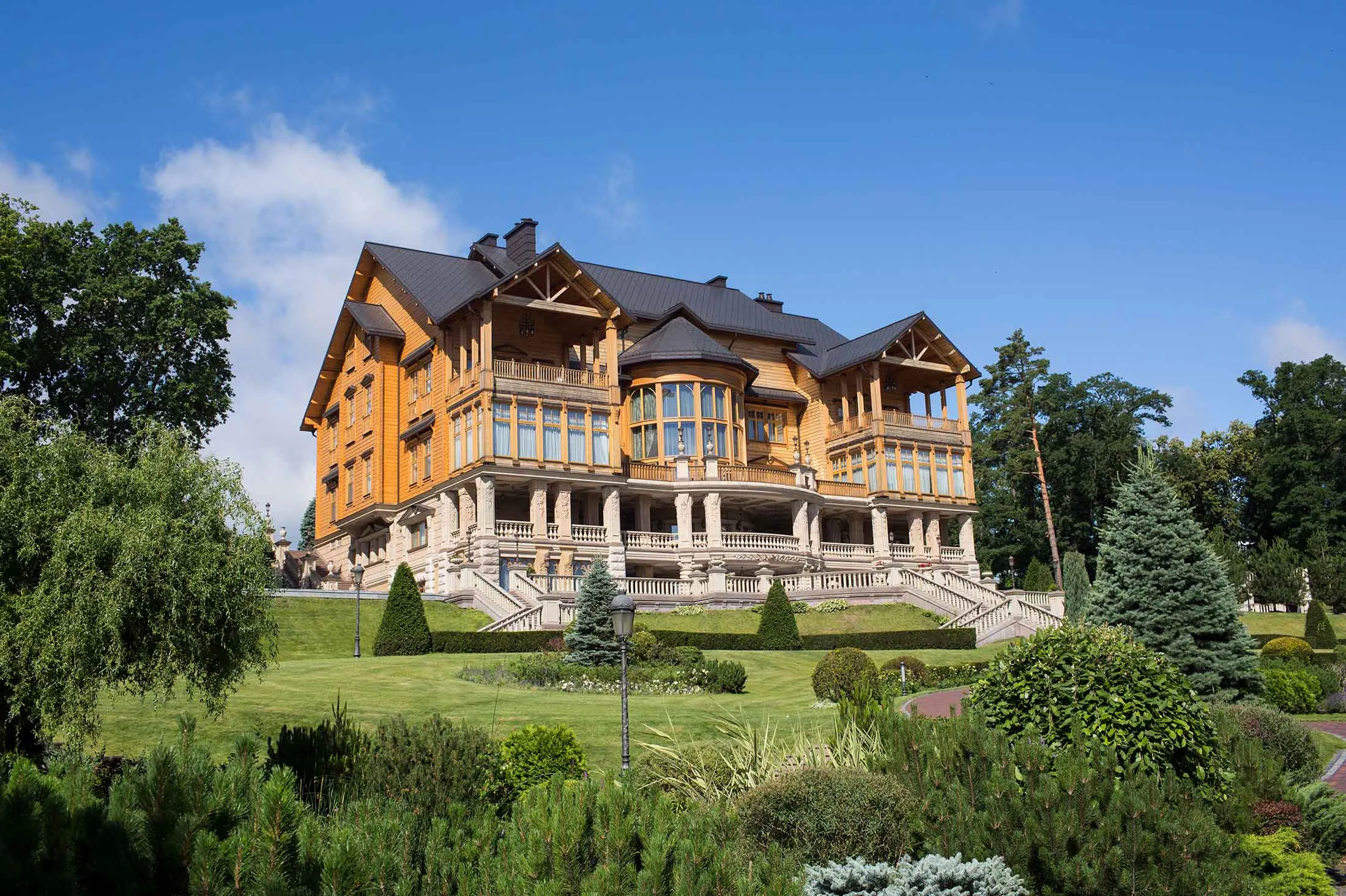 The former residence of&nbsp;ousted Ukrainian President Viktor Yanukovych, built on the historic estate of&nbsp;Mezhyhirya. The property has been open to the public since Yanukovych&nbsp;fled for Russia during&nbsp;the country’s 2014 revolution.