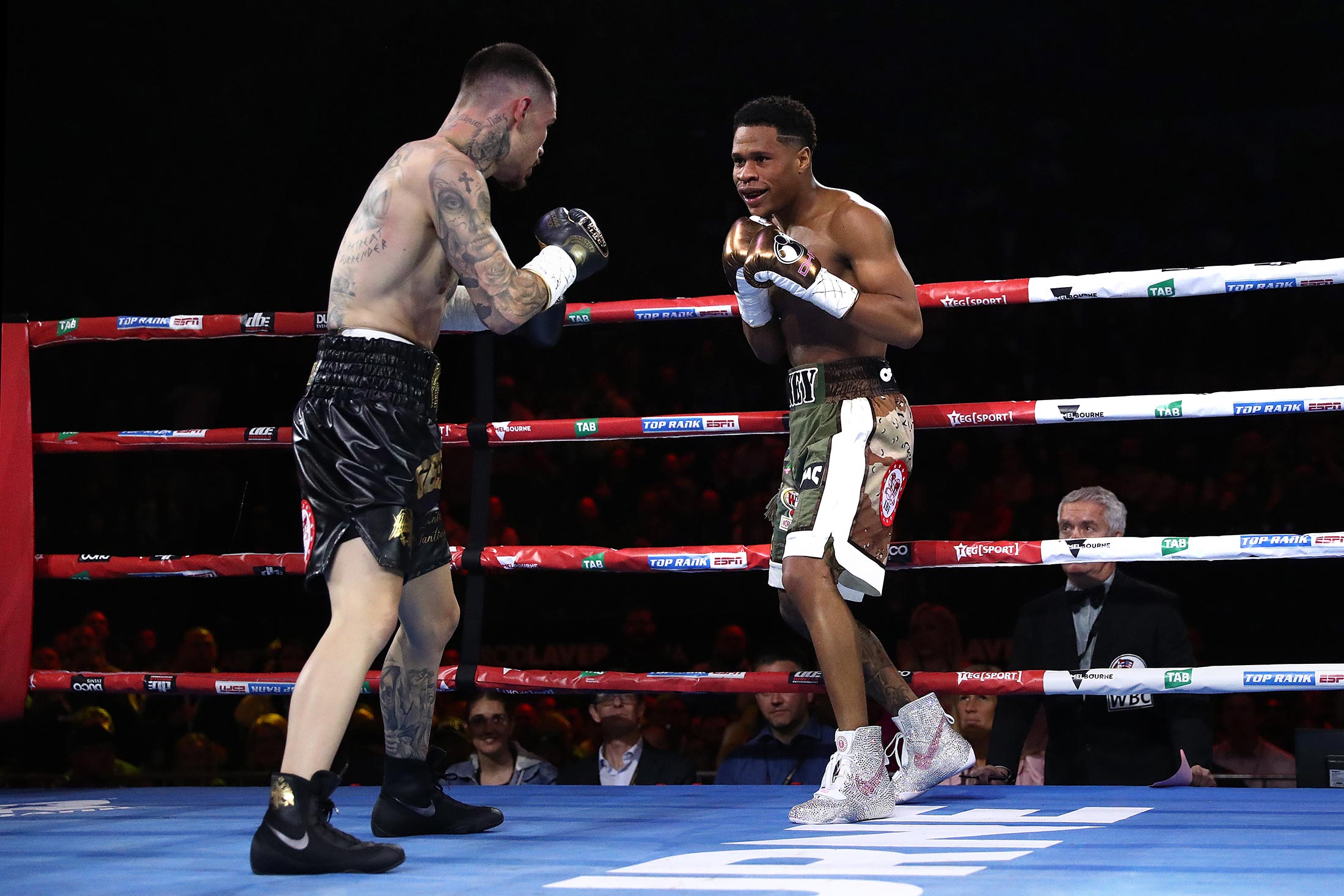 Oakland's Devin Haney retains undisputed lightweight title in win over  Kambosos