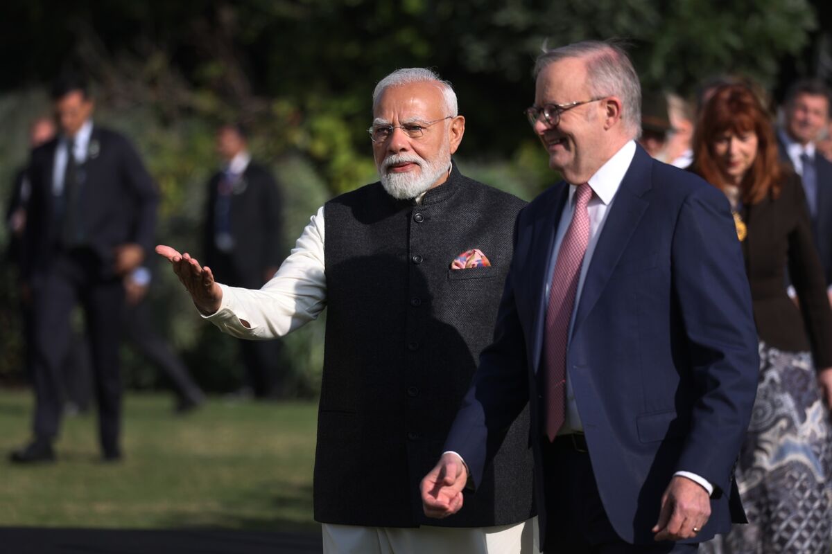 Modi Receives Rockstar Welcome in Melbourne, Seals Deals With Albanese