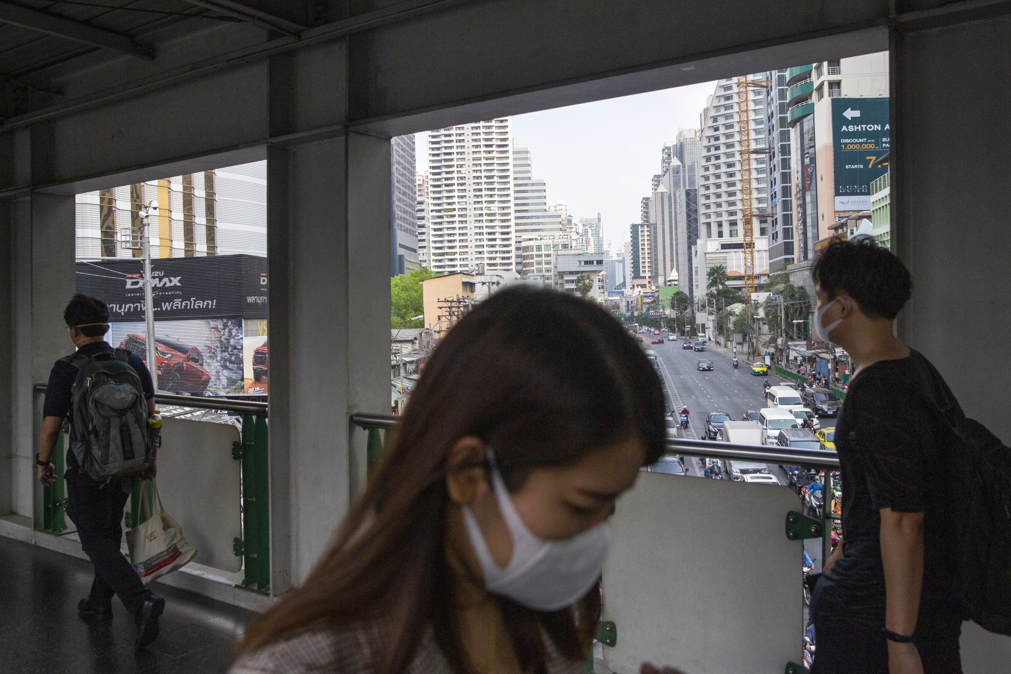 La Thaïlande réduit ses taux d'intérêt alors que l'épidémie de virus nuit à l'économie 
