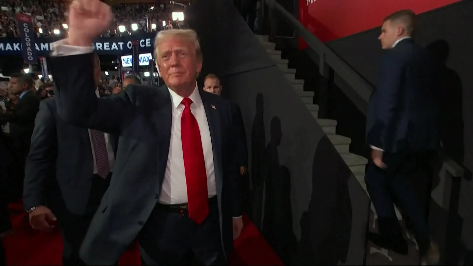Trump Entering Rnc Watch Trump Arrives at RNC Before Acceptance Speech - Bloomberg