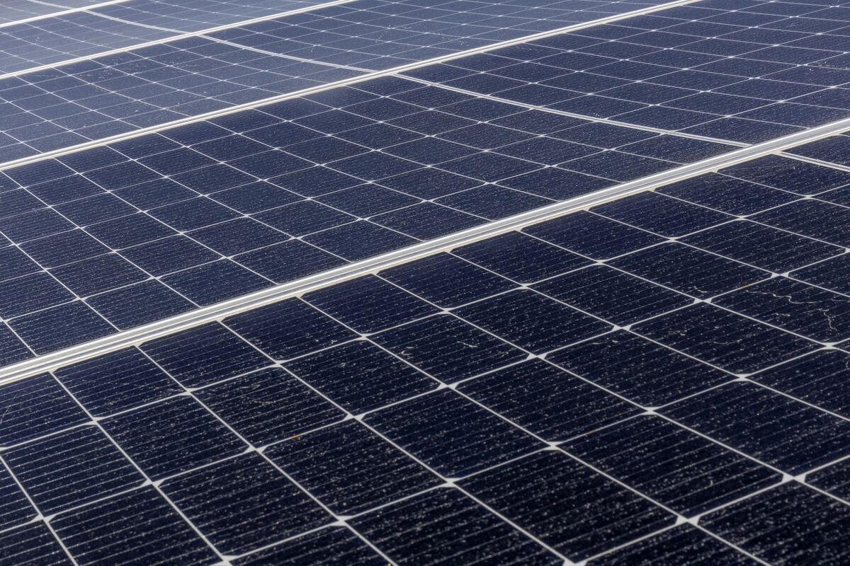 bloomberg.com - Rivaldo Jantjies - South African and Chinese Municipalities Ink Solar-Panel Plant Deal