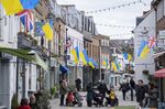 Ukrainian flags&nbsp;above businesses in Twickenham.&nbsp;