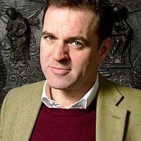 headshot of Niall Ferguson