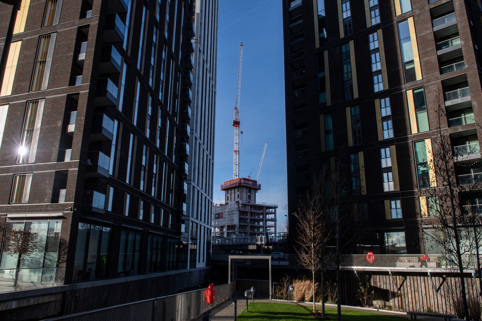 London Real Estate Prices Market Takes a Hit With Economic Turmoil in