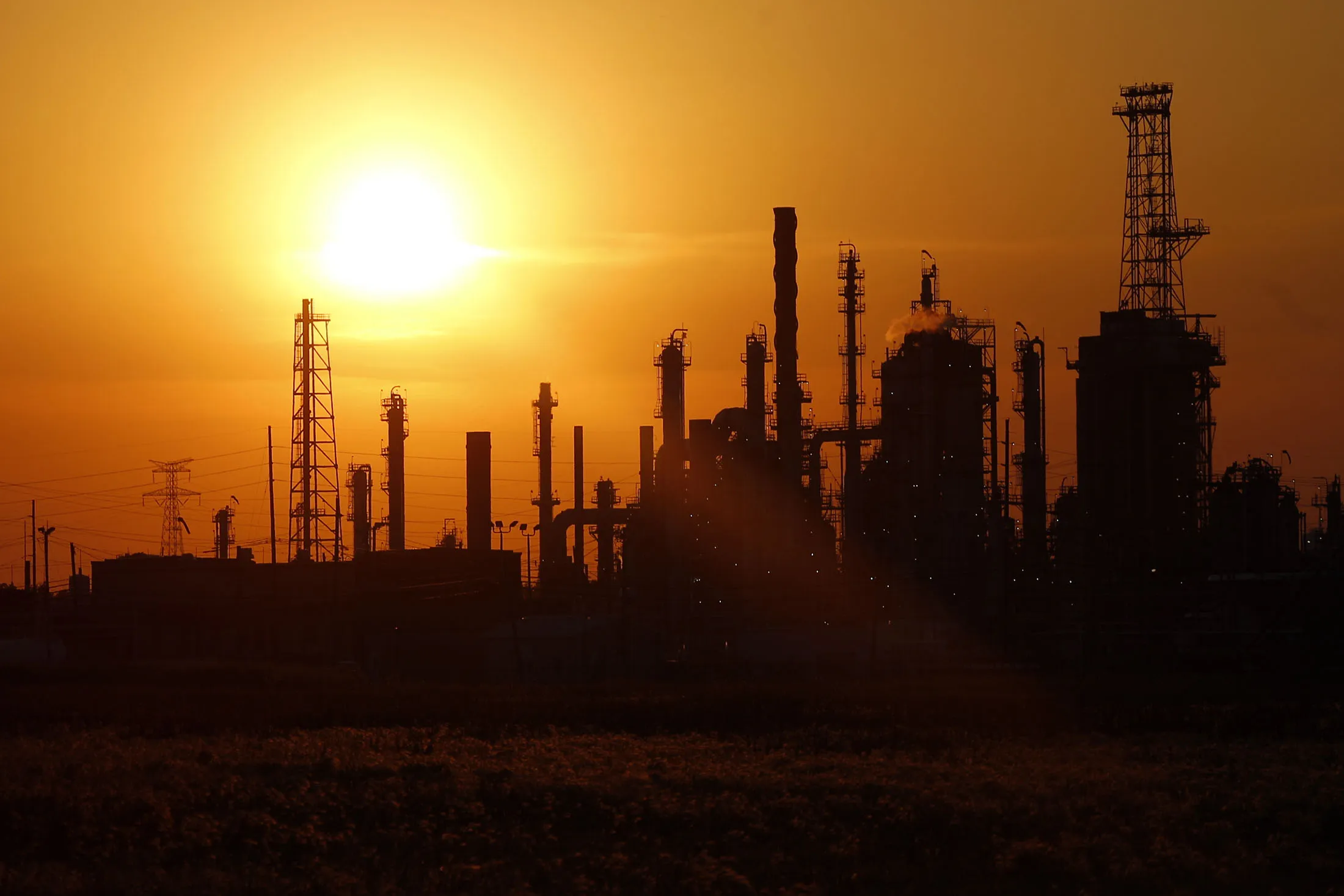The BP-Husky Toledo Refinery As World Gas Output Stalls While Prices Hit U.S. Shale