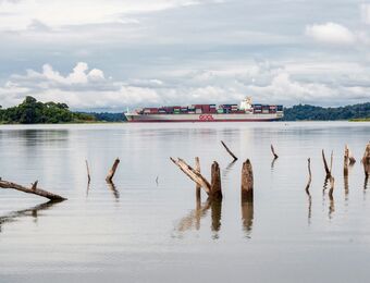 relates to ¿Podrán un lago y nubes artificiales salvar al Canal de Panamá?