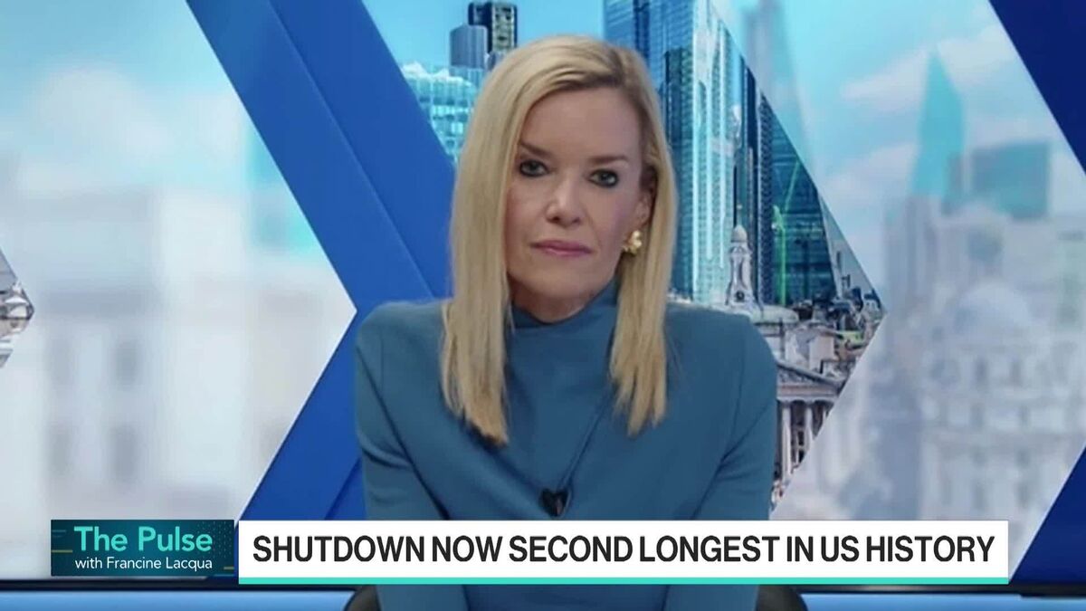 PIMCO's Cantrill on When 'Surreal' US Shutdown Will End & GDP Impact