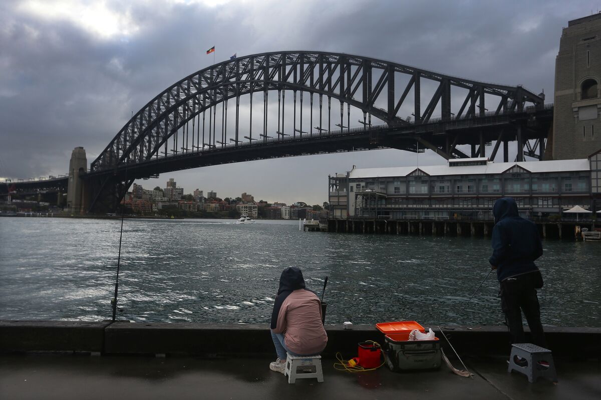 Australian Business Confidence Slides Ahead of Final RBA Meeting