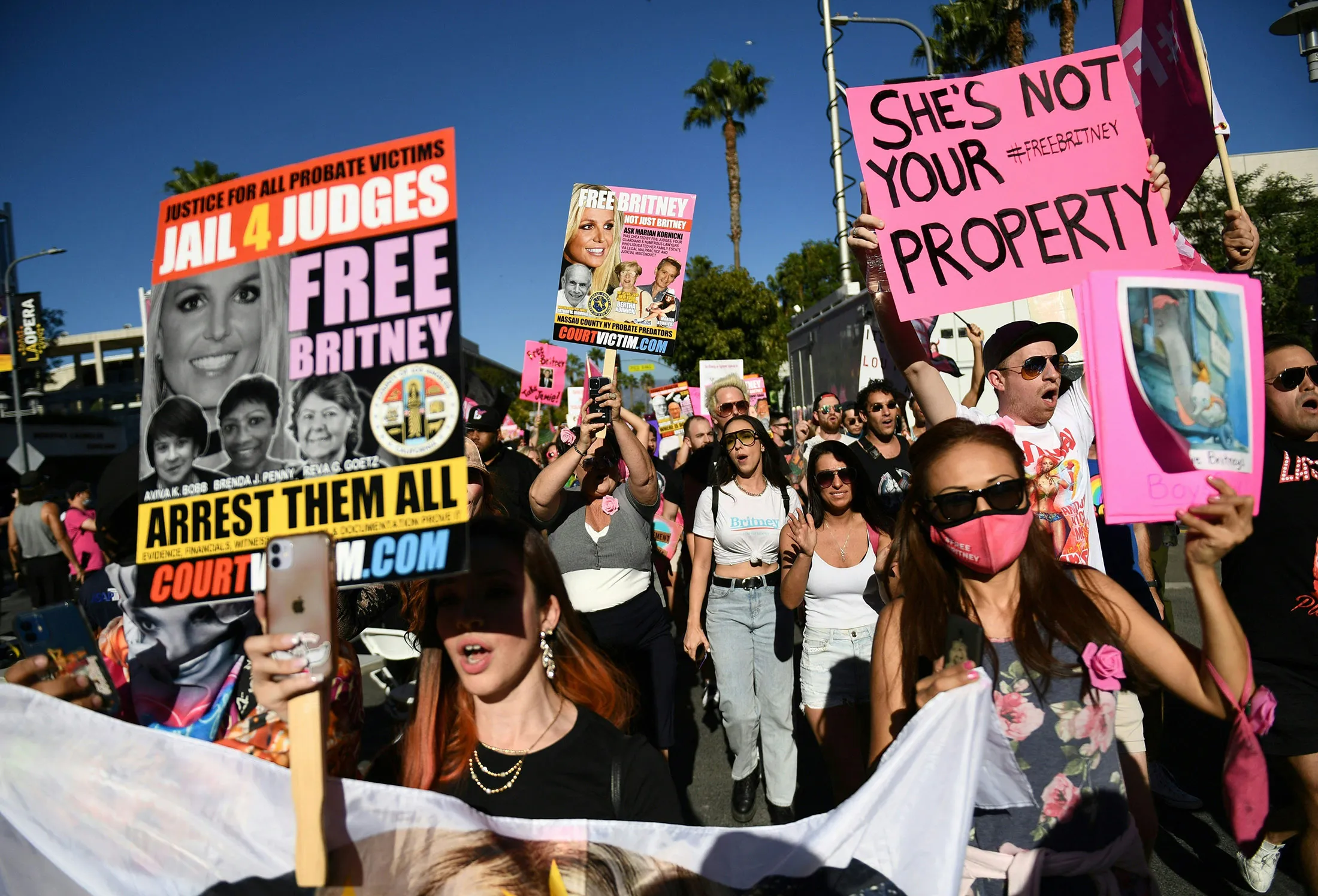 Supporters of the FreeBritney movement rally&nbsp;outside the Stanley Mosk courthouse in Los Angeles, California on Nov.&nbsp;12.
