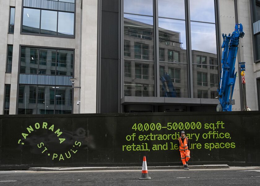 HSBC Holdings Plc Grapples With Shortage of 7,700 Desks at New London HQ