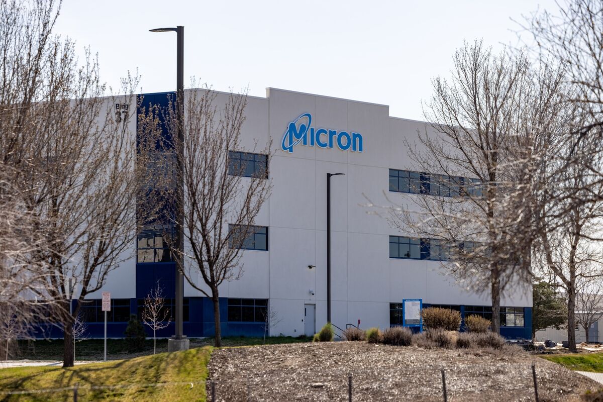 Micron 'making a mistake' with choice to build chip plants in CNY, Texas  leaders say 