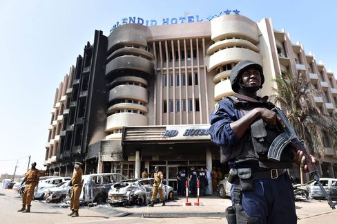 TOPSHOT-BURKINA-UNREST-ATTACKS-HOTEL