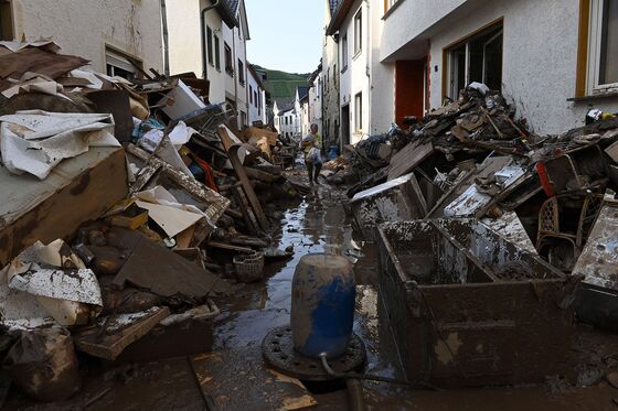 Merkel’s Government Vows Fixes to Warning System After Floods