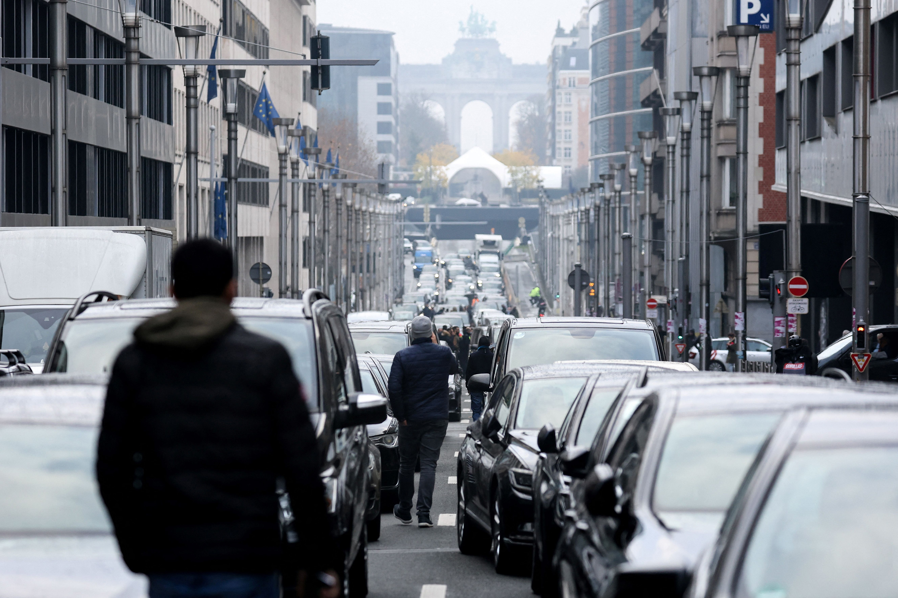 Uber in Brussels Ordered to Pay 336,600 Penalty, Stop Most Operation