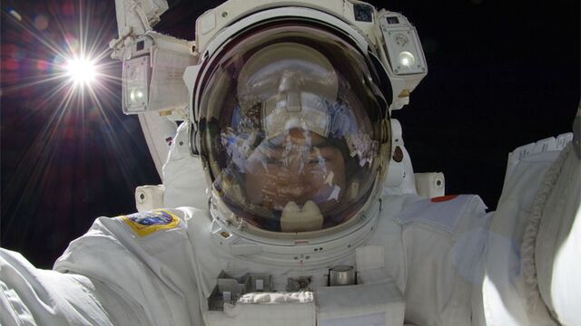 Video player cover image