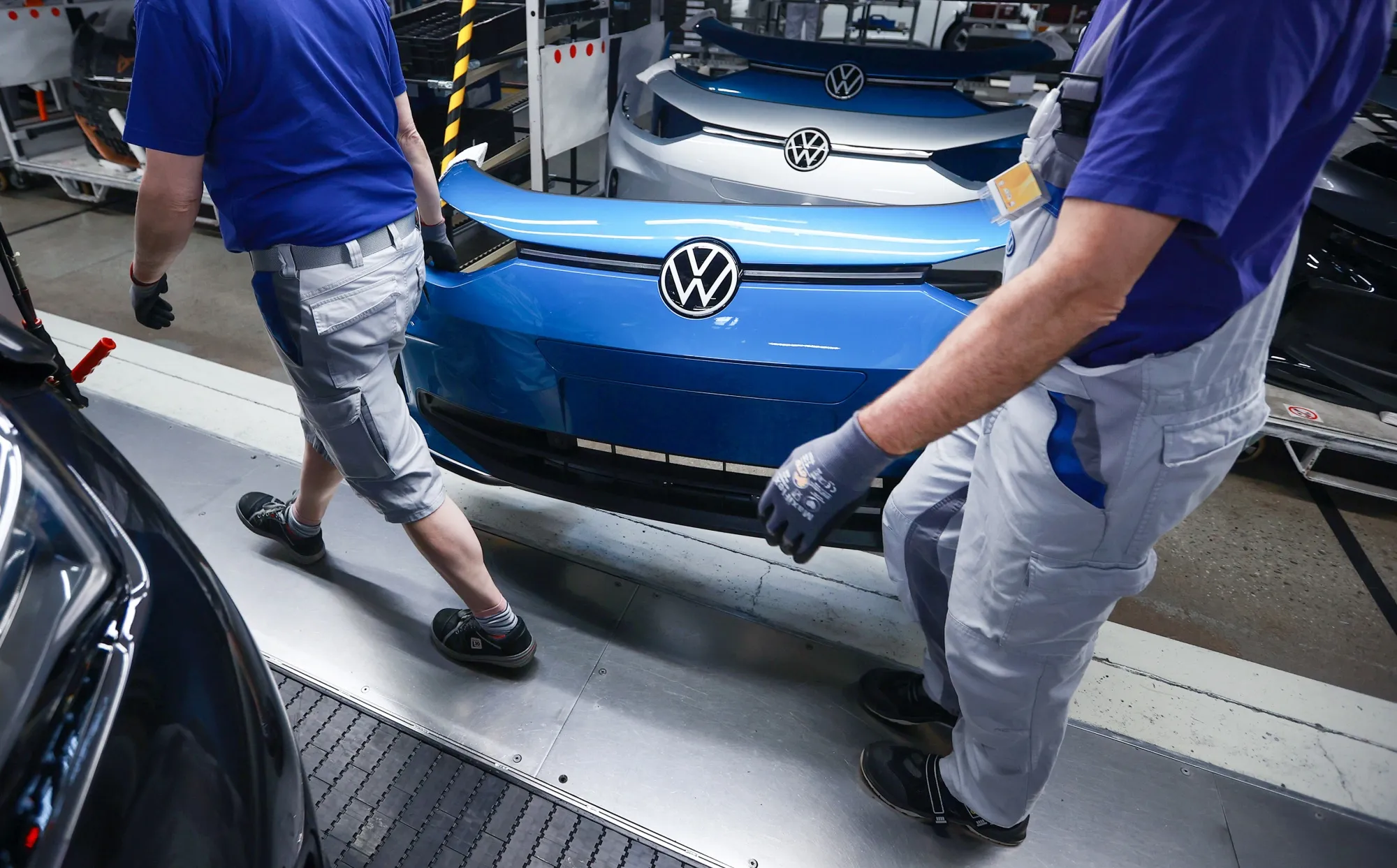 Employees at the Volkswagen plant in Zwickau.