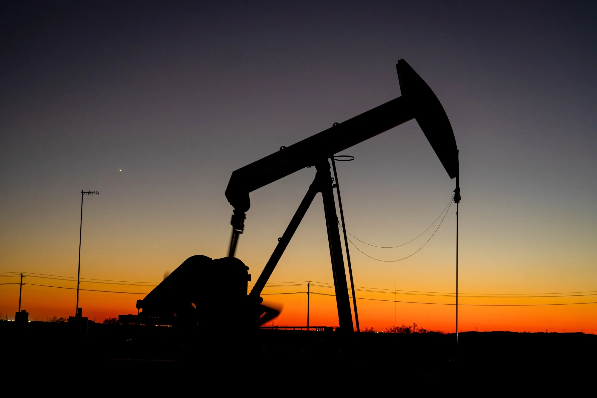 Oil Set For Biggest Weekly Gain Since Early 2023 On Mideast Risk