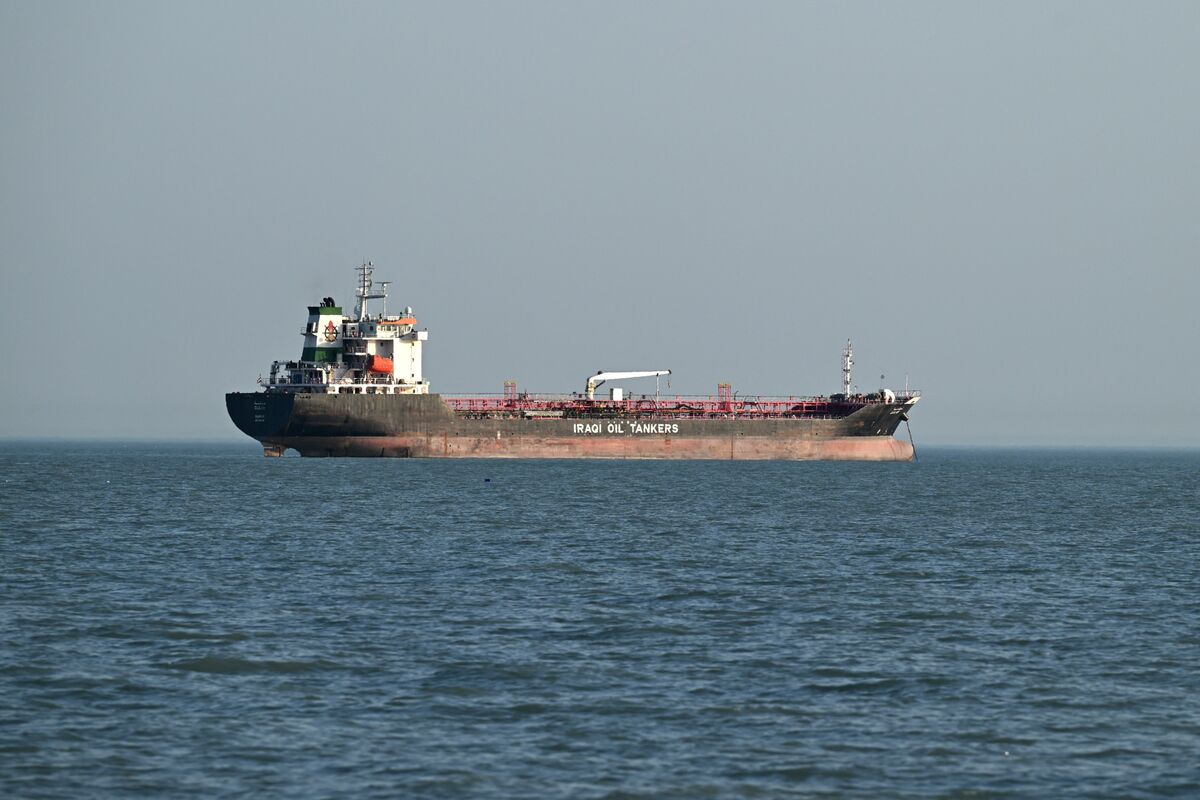 Iraq Plans Oil Export Cuts Amid Pressure to Reach OPEC+ Target