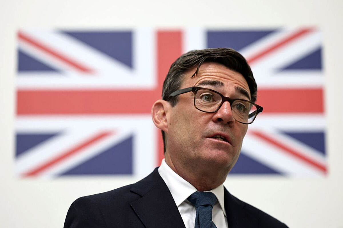 bloomberg.com - Martin Ivens - Burnham's Good Vibes Aren't Enough for Bond Markets