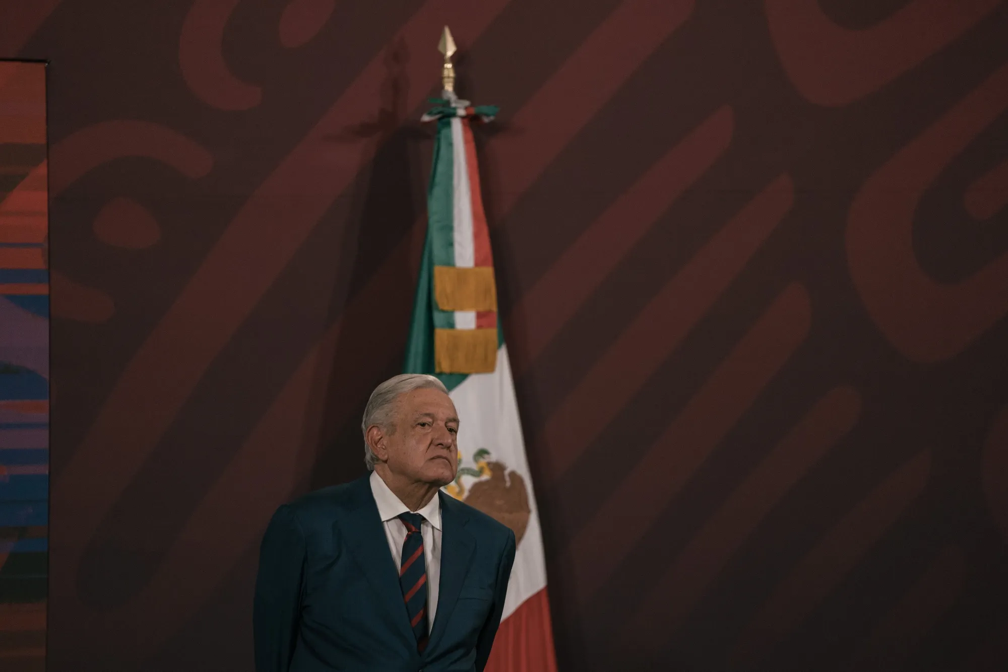 Mexican Stocks Pull Back From Slump Sparked by AMLO Worries - Bloomberg