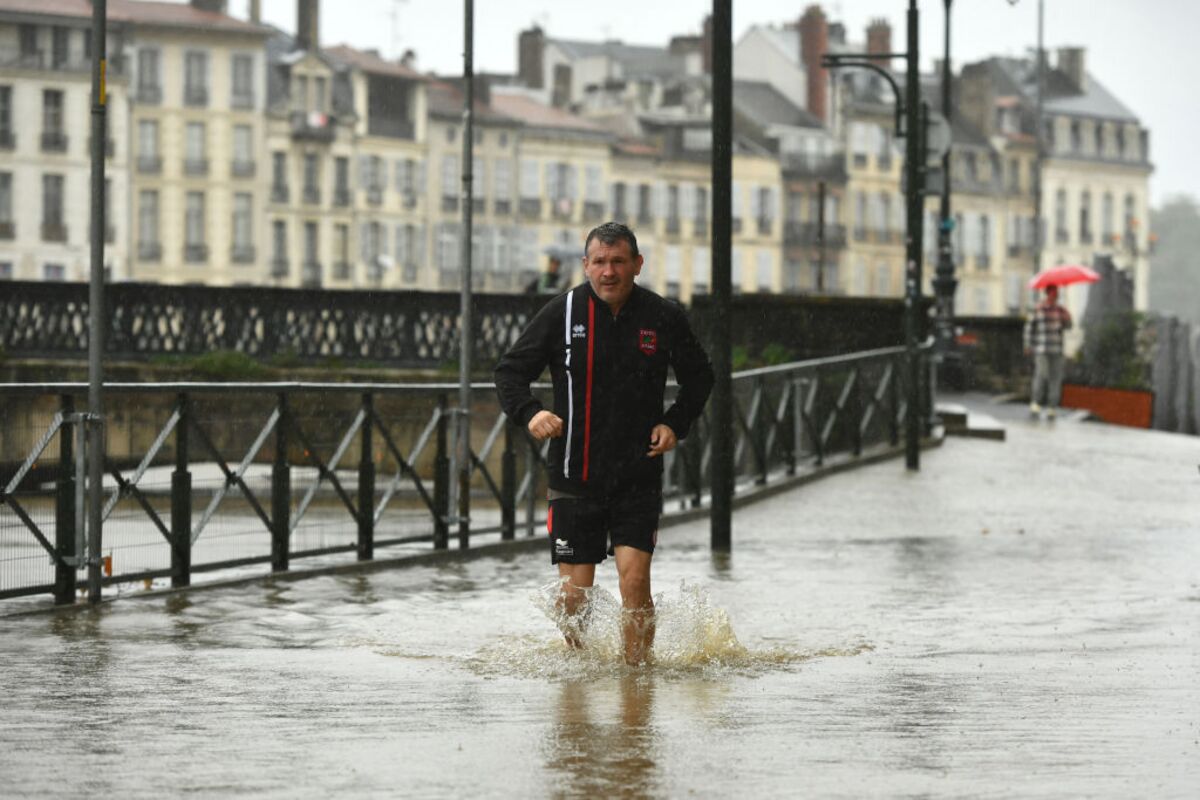 France Weather: Alert as HeFrance remains on aleravy Rains Flood Homes ...