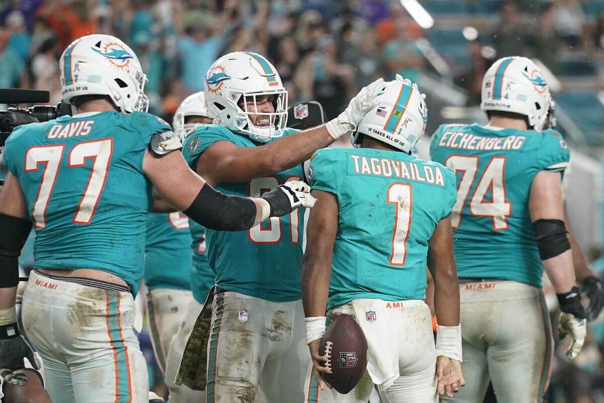 A Stunner: Miami Wins 2nd Straight, Tops Ravens 22-10 - Bloomberg