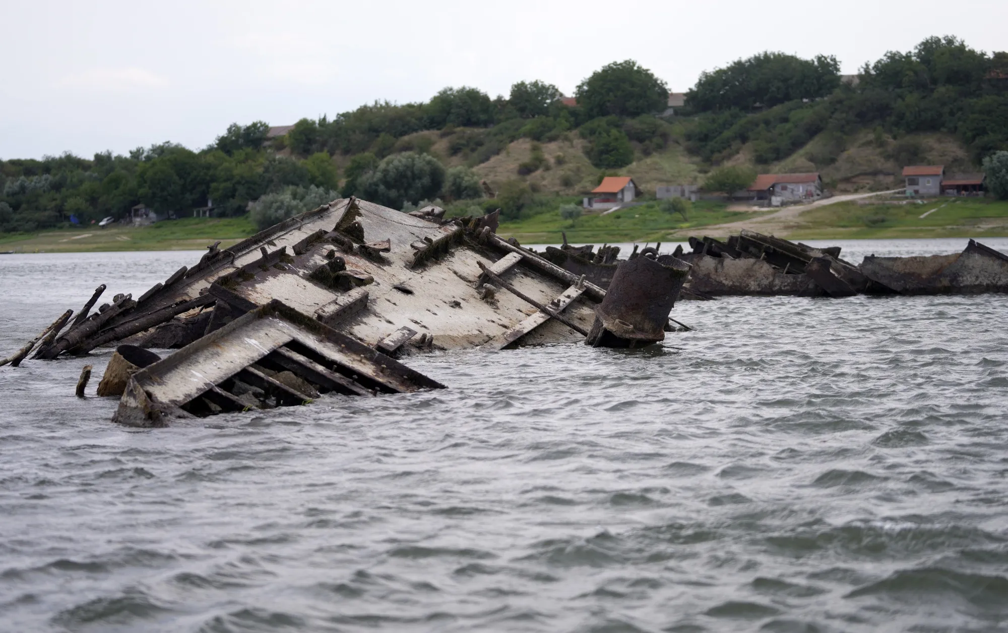 danube-drought-reveals-parts-of-hidden-world-war-ii-history-bloomberg